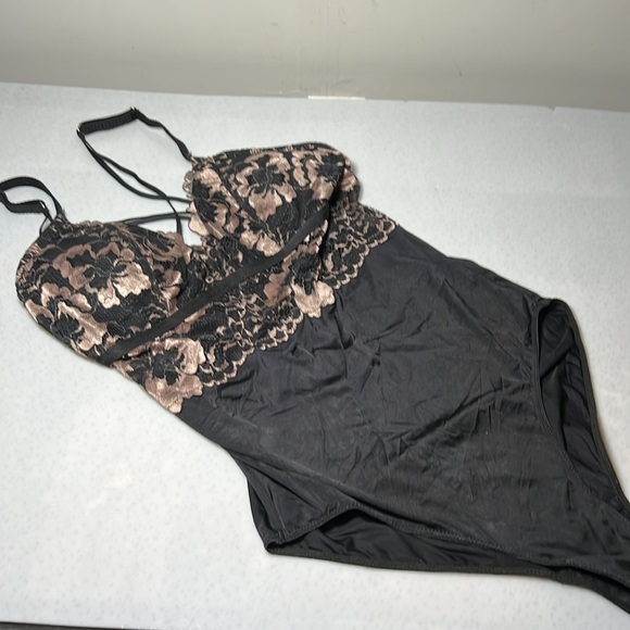 Women's Lingerie Teddy and Scallop Trim V Neck Slip Dress Size Large Gently Used - Picture 2 of 12